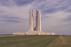 Names of the Canadian servicemen killed in France and with no known grave are named on the Canadian National Vimy Memorial. Canadian National Vimy Memorial.