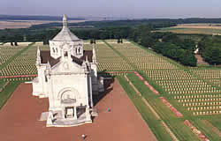 Ablain St. Nazaire (Notre Dame de Lorette) French military 
			  cemetery contains the remains of 40,051 soldiers of the 1914-1918 war.