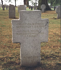 Grave of Kriegsfreiwilliger Paul Mauk in Lens-Sallaumines cemetery.