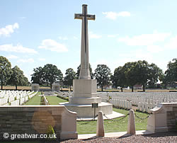 Delville Wood Cemetery, Longueval.