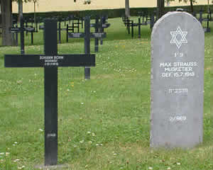 Jewish grave marker (4)