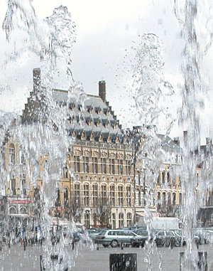 Grote Markt (market square) in Ieper.
