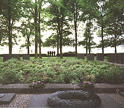 View of the 4 figures from the Comrades Grave.