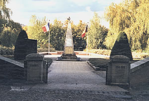 Entrance to Le Mont-Kemmel cemetery.