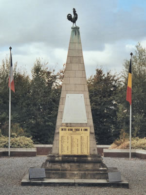 Memorial at the French ossuary at Mont-Kemmel (Kemmelberg).
