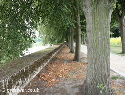Path on the ramparts at Ypres/Ieper